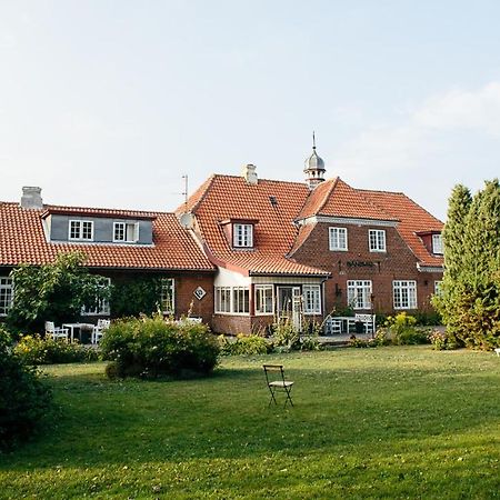 Langebjerg Pension & Spisested Allinge-Sandvig Exterior photo